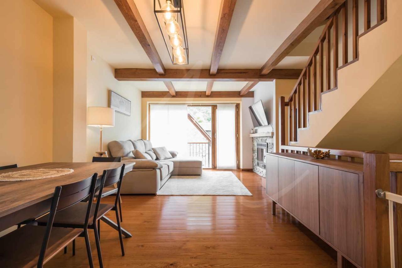 Casa Artiga De Lin By Seamount Rentals Les Bordes Εξωτερικό φωτογραφία