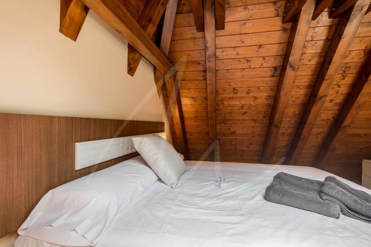 Casa Artiga De Lin By Seamount Rentals Les Bordes Εξωτερικό φωτογραφία